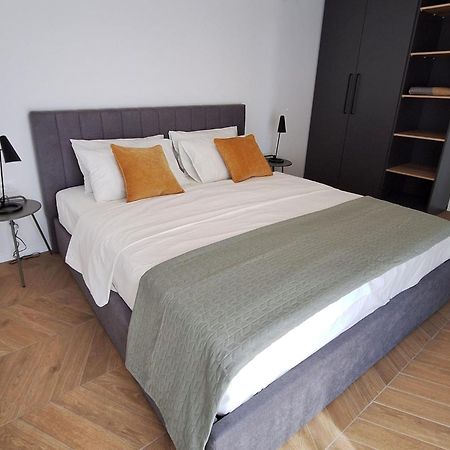 Sea View Apartments Ivana Krk Town Extérieur photo